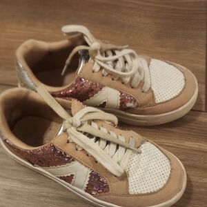 Mia Shoes GIRLS  Sneakers with Pink and Tan Highlights